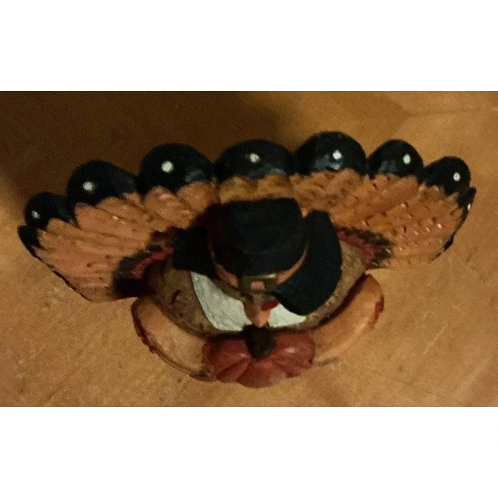 Thanksgiving Turkey Holding A Pumpkin Resin Statue Figure 7.5